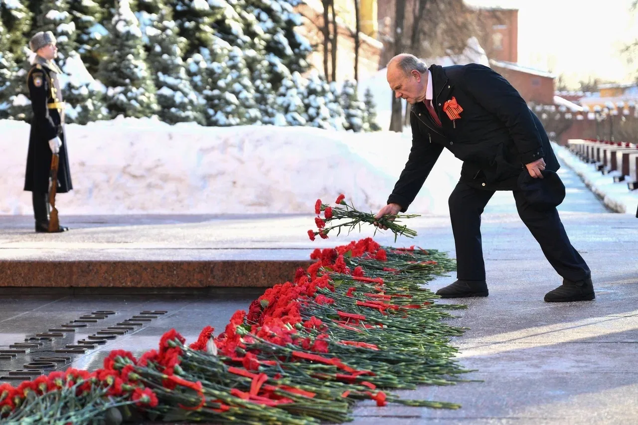 Сегодня в Москве прошла встреча депутатов-коммунистов  с избирателями.   Встреча была посвящена Дню 