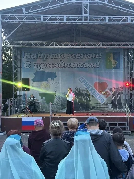 21 августа, артисты из сёл Усман-Ташлы, Суккулово, Купченеево и Елань-Чишмы, выступили ...
