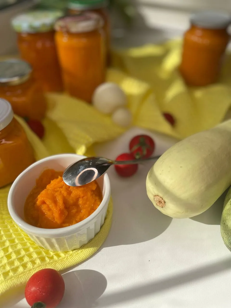 Икра кабачковая, очень нежная.