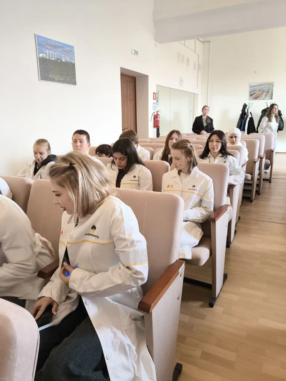 Сегодня у наших талантливых учеников Роснефть-класса было уникальное событие — посетили...