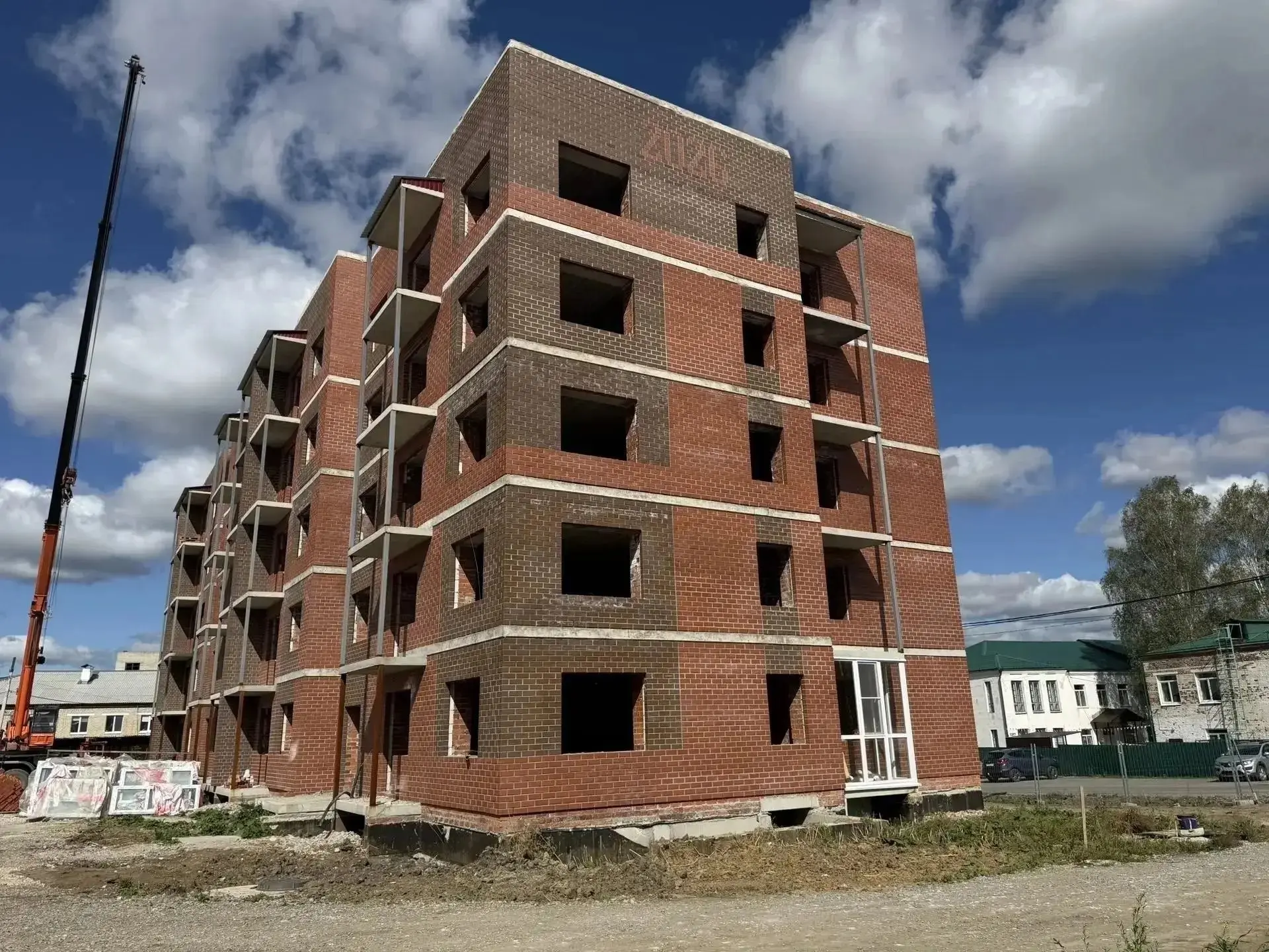 Более 600 свердловских детей-сирот получили жилье с начала года