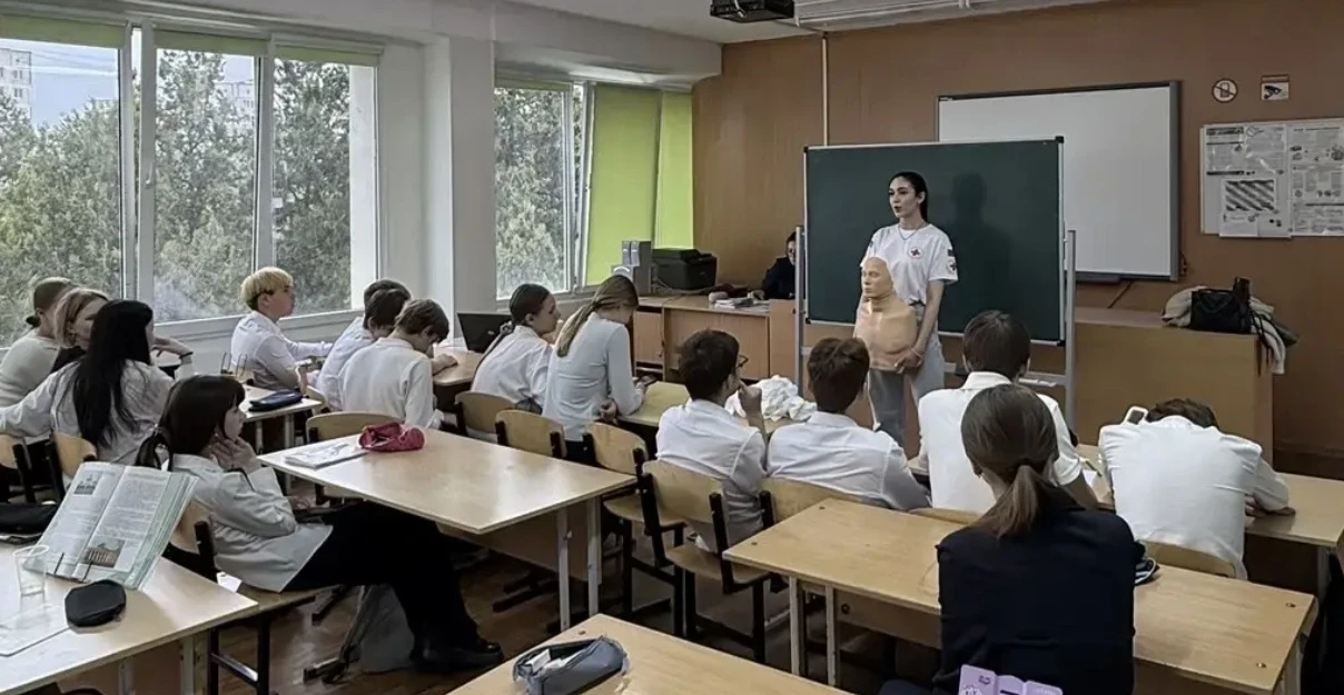 🚑 Учащиеся 5-10 классов получили бесценные знания и практические навыки в области оказания первой по