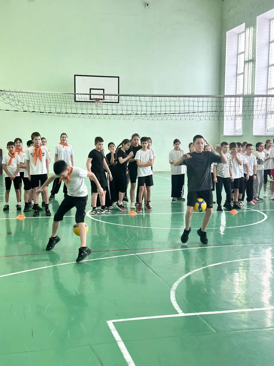 💪🇷🇺Вчера в нашей школе прошла спортивная эстафета  «Этнические игры» среди учащихся 5-х классов в ра