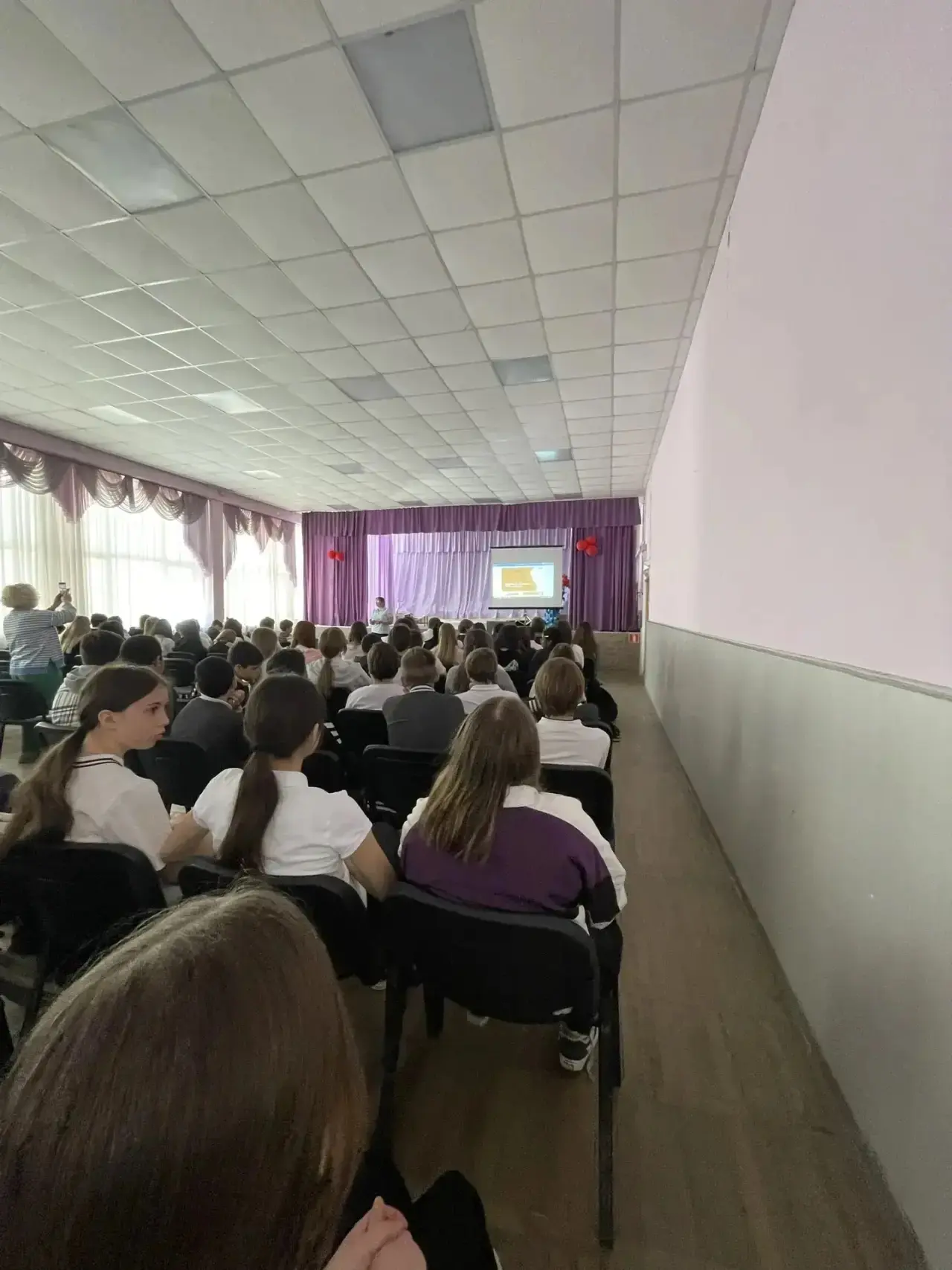 🎬 «Могу чувствовать»: как фильм «Босиком по небу» оживил сердца  В нашей школе в рамках проекта «Мог
