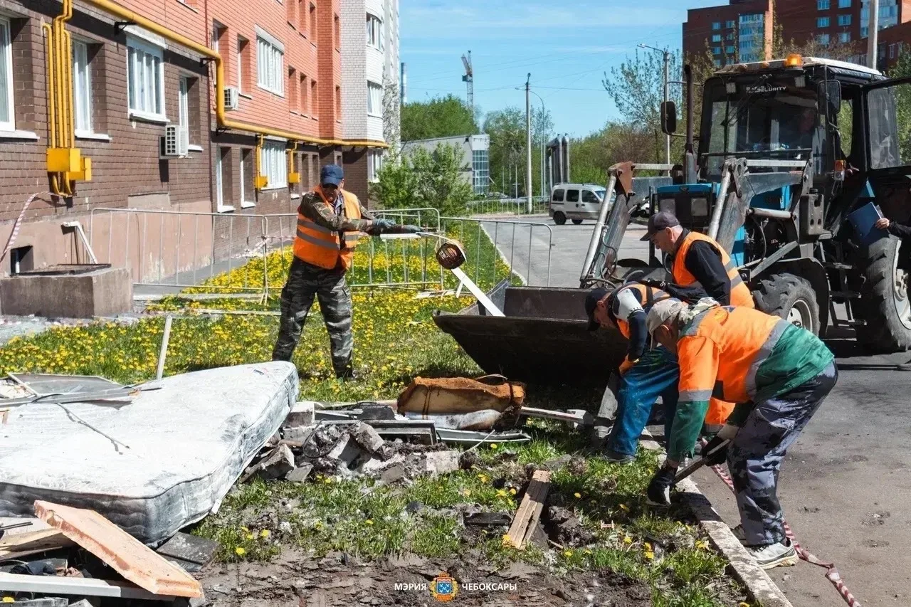 Продолжаем работы по восстановлению домов и объектов.  Хочу выразить слова благодарности строителям 
