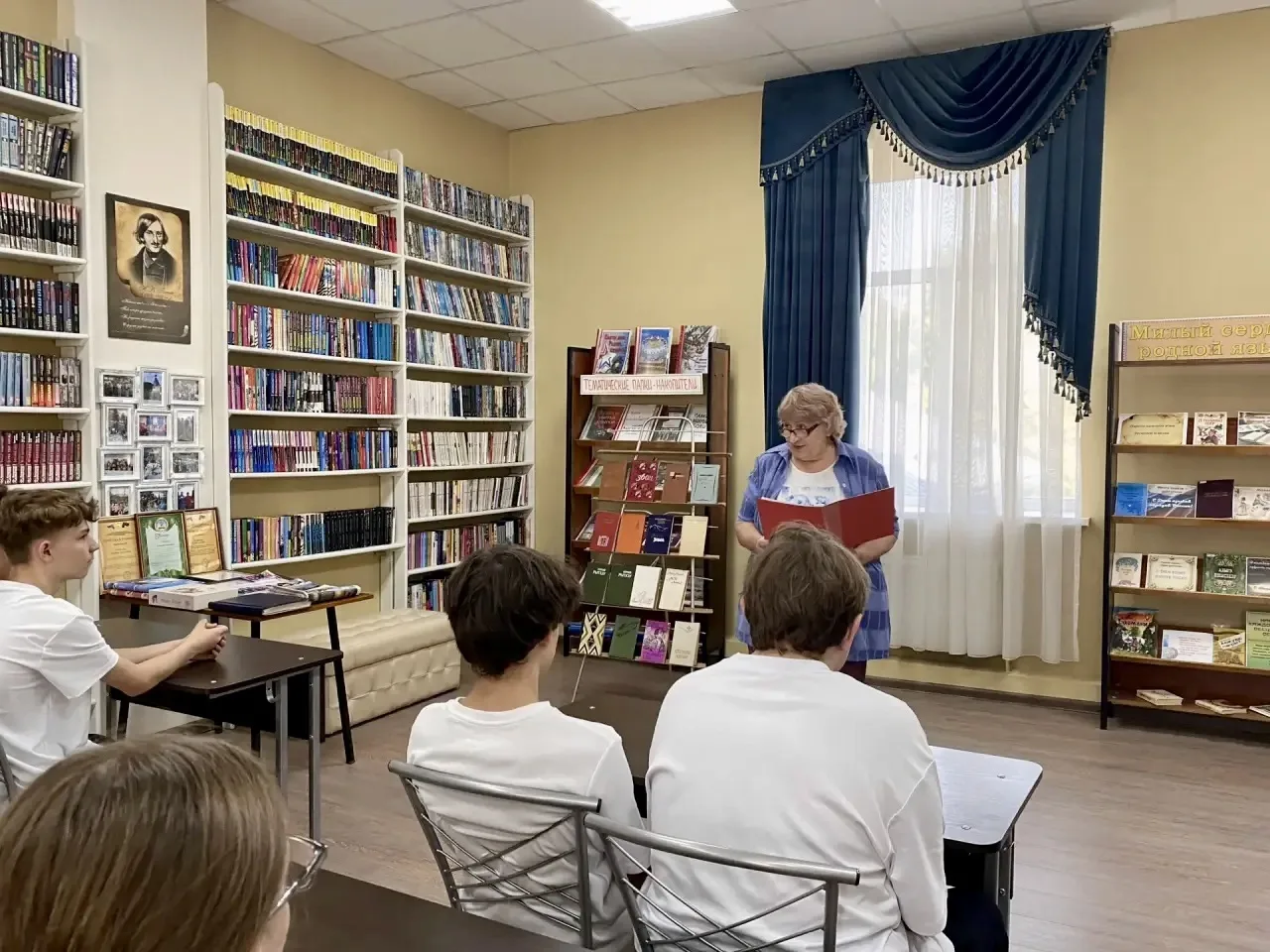 🗓️📚8 сентября 2026 года Поселковая библиотека организовала для обучающихся девятых кл...