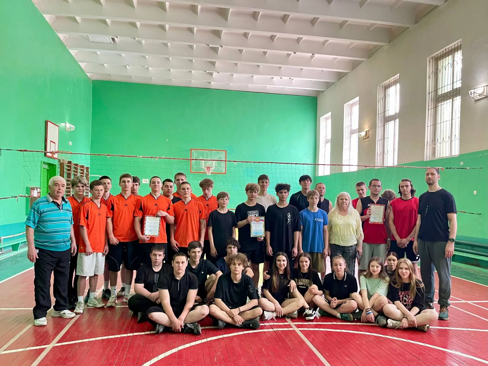 🇷🇺 Спортивные игры ко Дню России! 🏐🏀

10 июня на базе Луганского колледжа технологий торговых пр