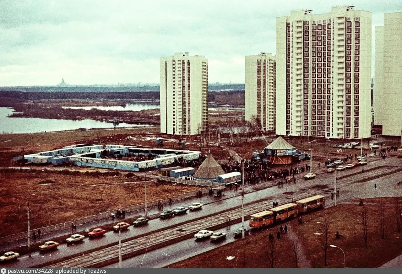 Зверинец в Строгине
