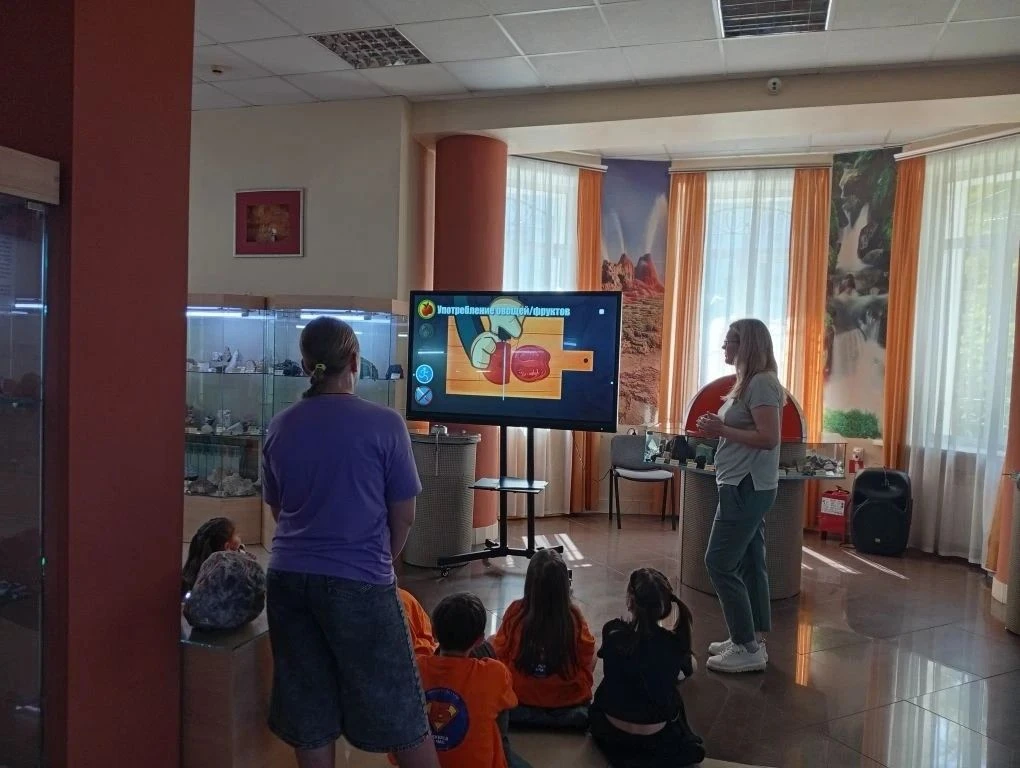 В Музее минералов просветительская программа «Формула здоровья» объединила науку и заботу о себе. Уч