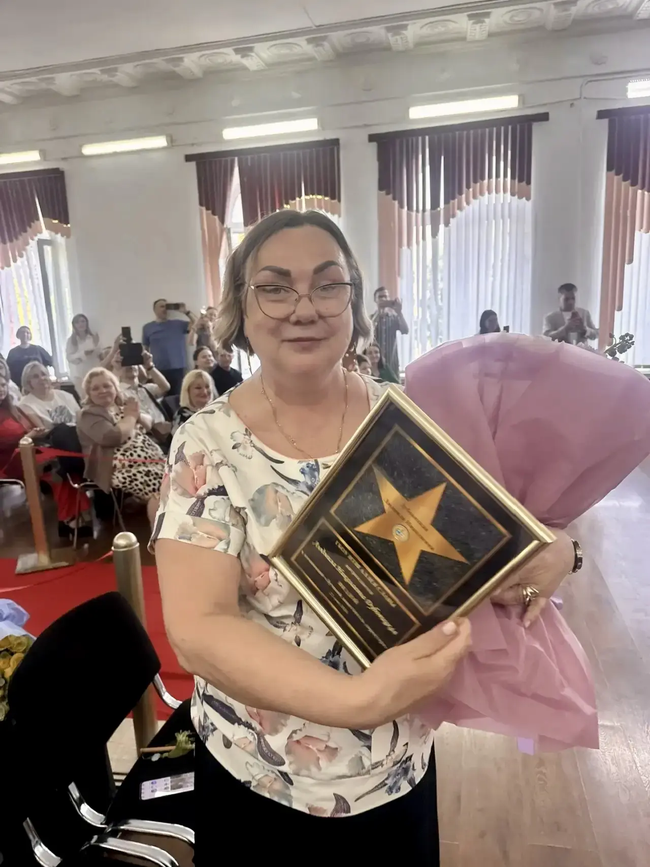 🔔 Последний звонок в школе на Усиевича, 31а  🎓🍃 Вот и отзвенел последний школьный звонок для ученико