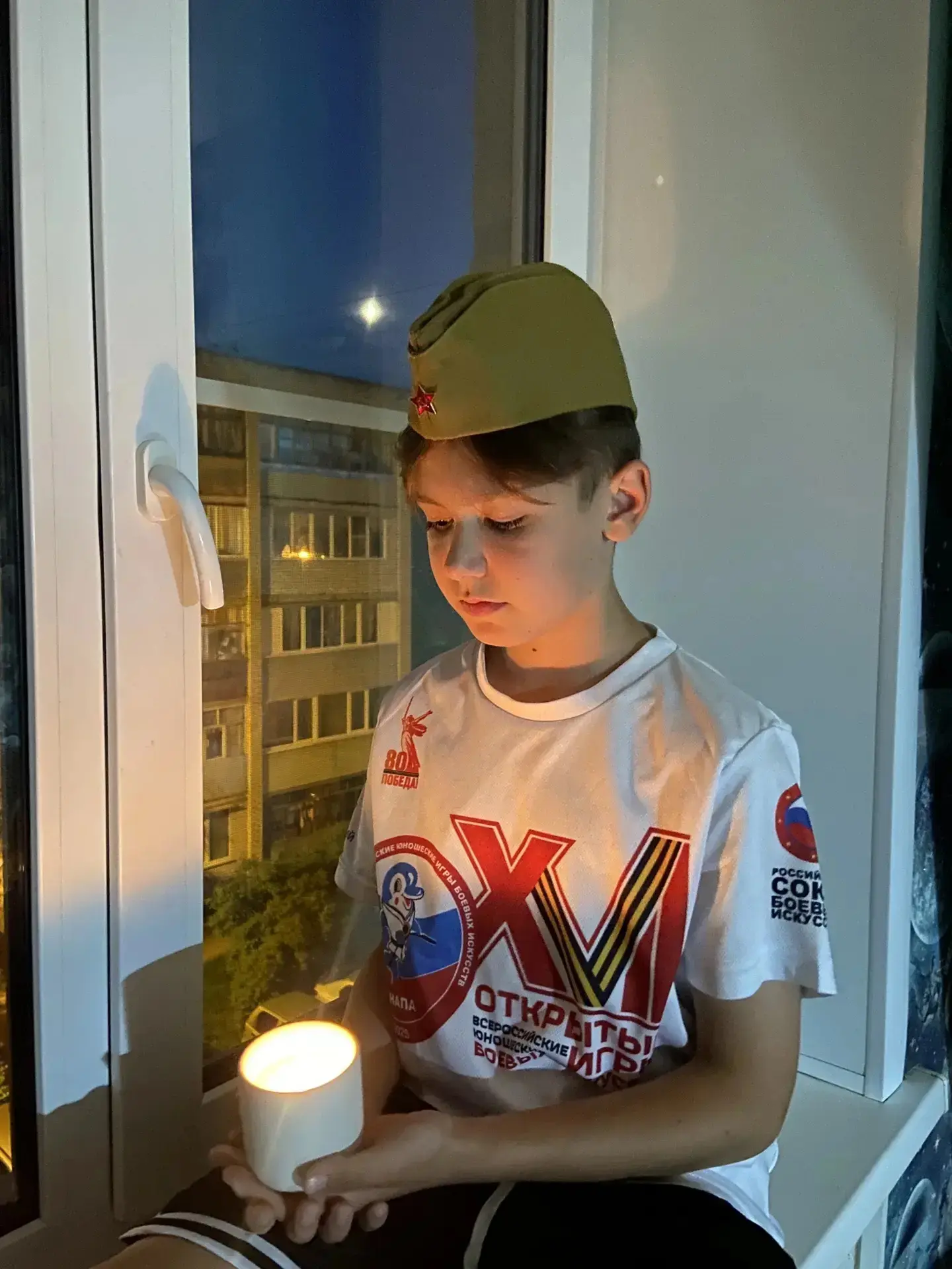 Панасенков Руслан, 6Б класс принимает участие в акции «Свеча памяти»

#ПомнимОВажном
#ДеньПамятииСко