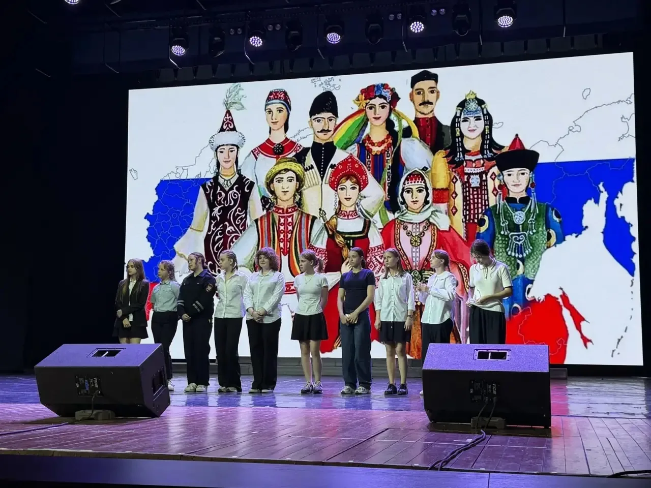 🏆 НАША ШКОЛА — ПОБЕДИТЕЛЬ ВИКТОРИНЫ «МОЗАИКА НАРОДОВ РОССИИ»: ШАГ К ЗВАНИЮ АБСОЛЮТНОГО ПОБЕДИТЕЛЯ! 🏆