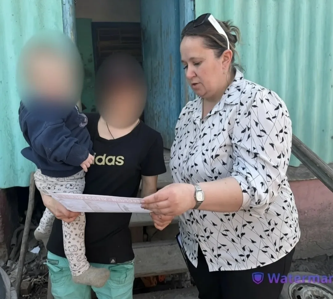 Специалисты отделения сопровождения семей с детьми ОСГБУ «МЦСПСиД «Семья» Вейделевского...