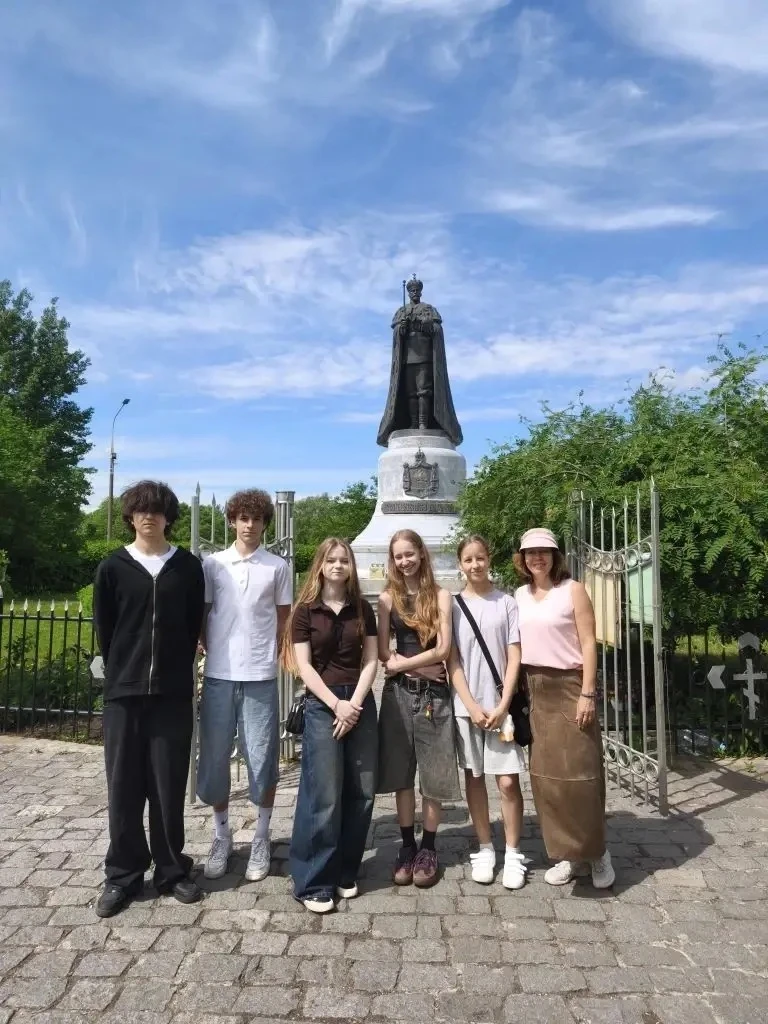 🏫В субботу 23 мая 2026 года, ученики 8 «О» класса со своим классным руководителем, очередной раз всп