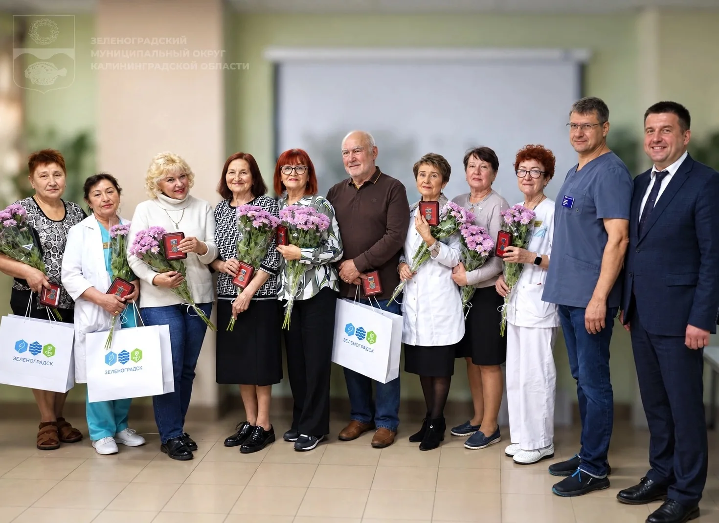 Сегодня, в Международный день врача, глава муниципалитета Александр Китаев посетил Зеле...