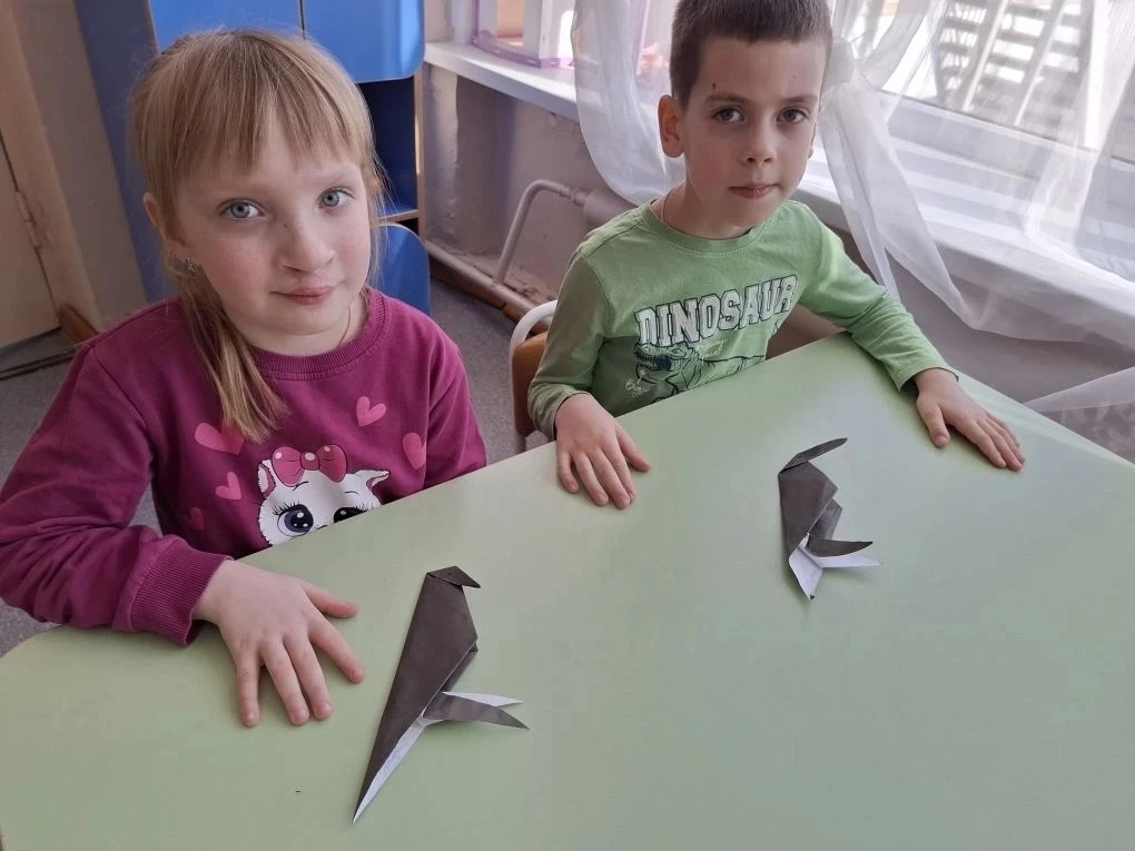 С наступлением весны возвращаются к нам перелетные птицы 🐦‍⬛🐦‍⬛🐦‍⬛ Первыми прилетают грачи.  1871 - 