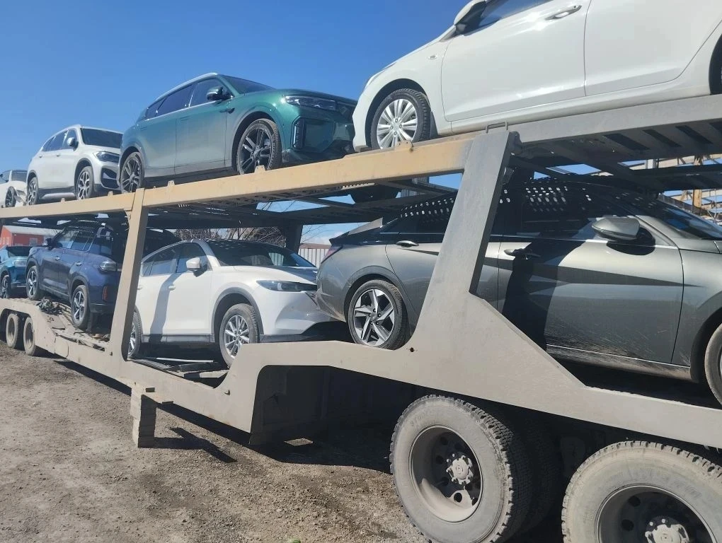 Автовоз загружен и готов к отправке 🚚, а счастливые владельцы с нетерпением ожидают св...
