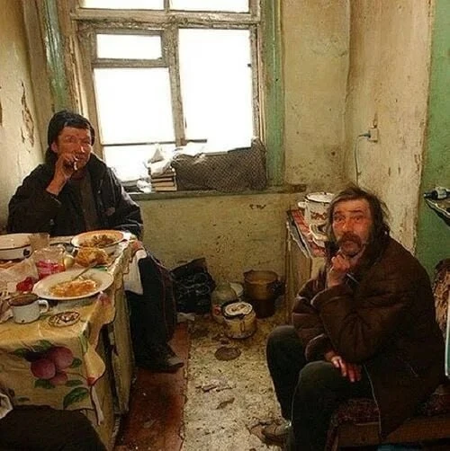 ⚠️ Заречная, 21 — тревожный сигнал от жителей

Подписчики сообщают: вечером 9 июня в квартиру №13 пр