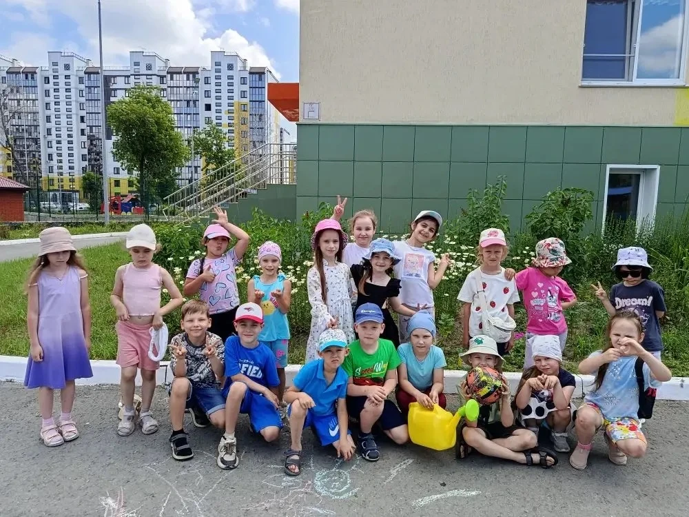 🌱Этим летом у нас появилось увлекательное и полезное занятие — каждая группа детского сада высадила