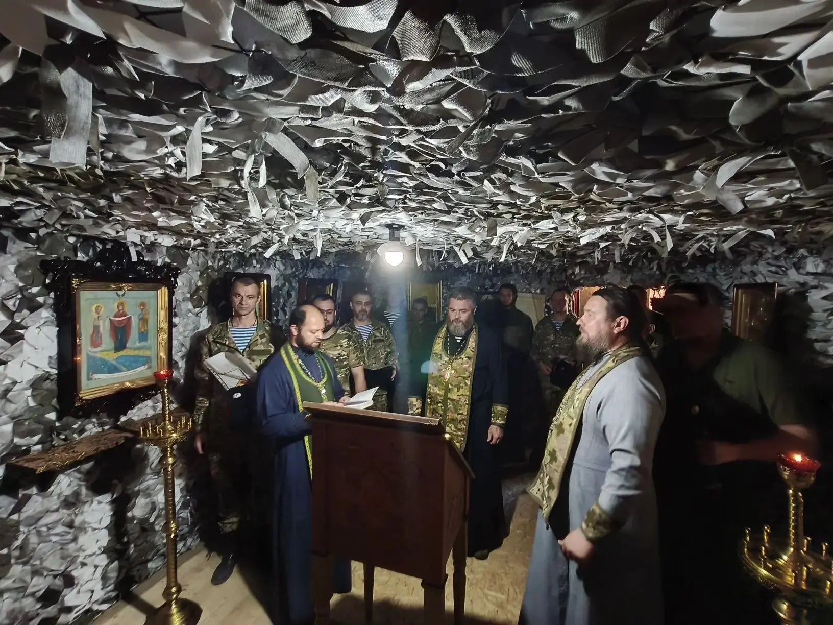 В казачьей бригаде «Дон» освящен походный храм и прошло верстание в казаки

В расположении доброволь