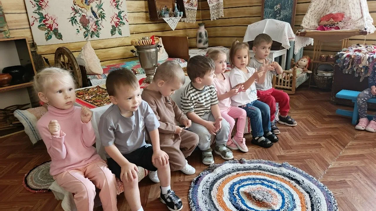 В эпоху высоких технологий и гаджетов особенно важно не терять связь с собственными кор...