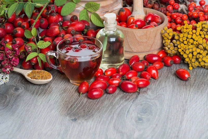 Масло шиповника — натуральный уход за кожей ✔️

▪️ Это масло повышает эластичность кожи, укрепляет е