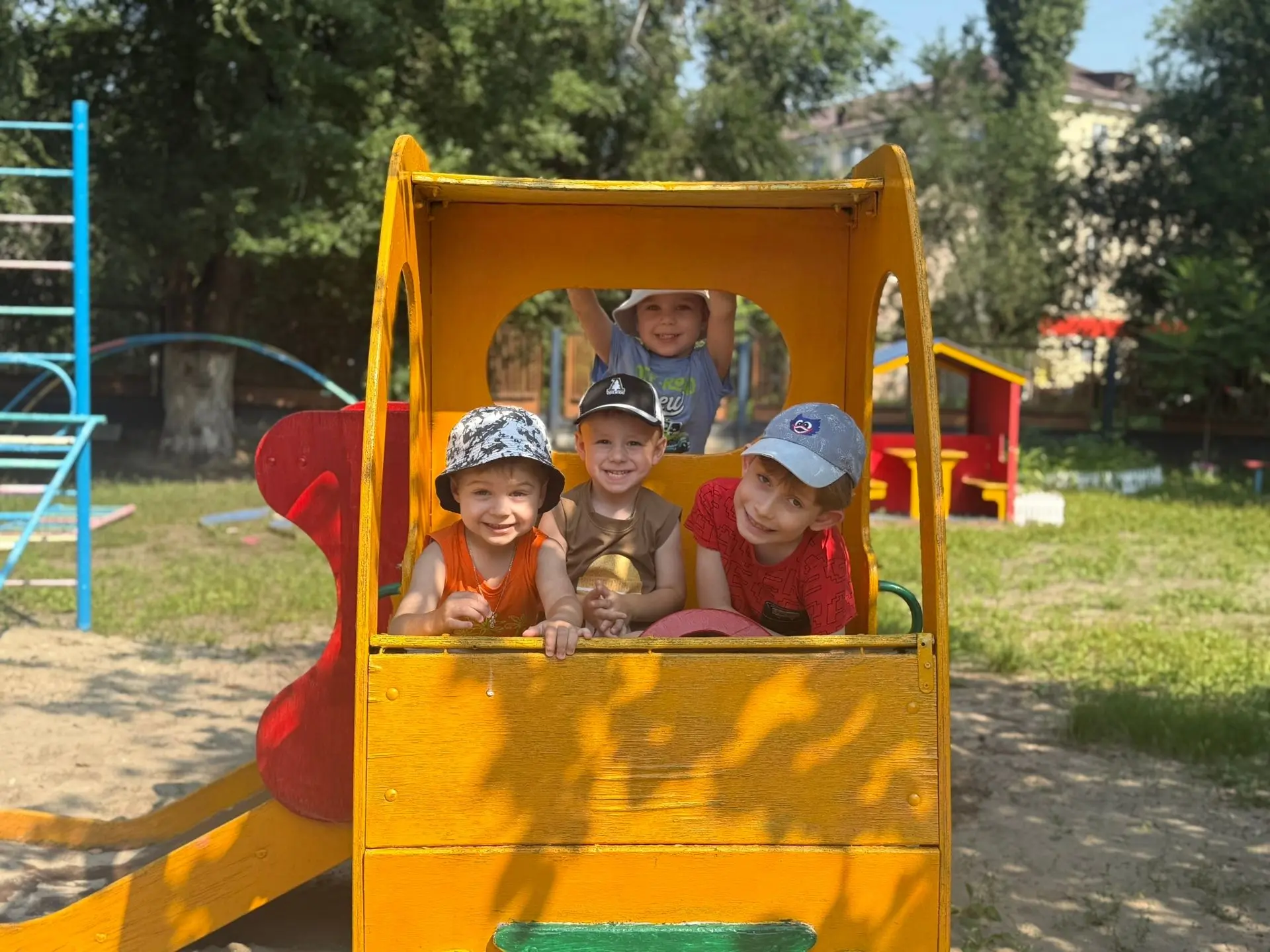 ☀️ Лето в детском саду — время радости и творчества! ☀️