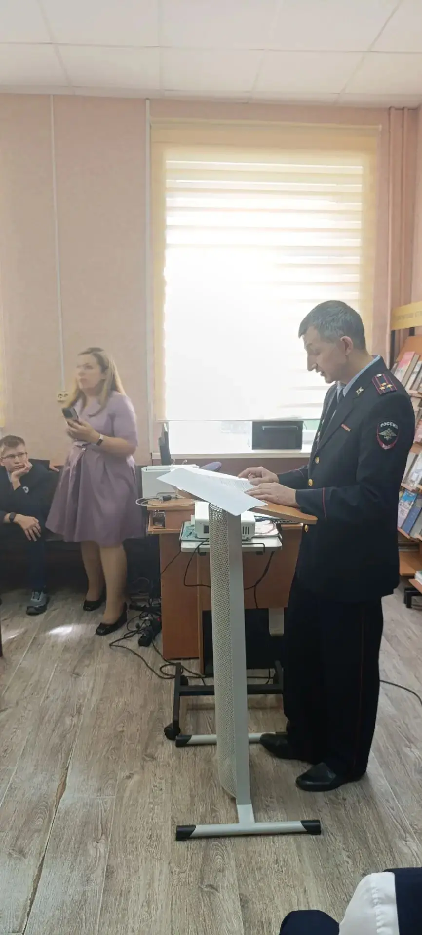 3 сентября, в День солидарности в борьбе с терроризмом, для учащихся 8 «А» класса Гимна...