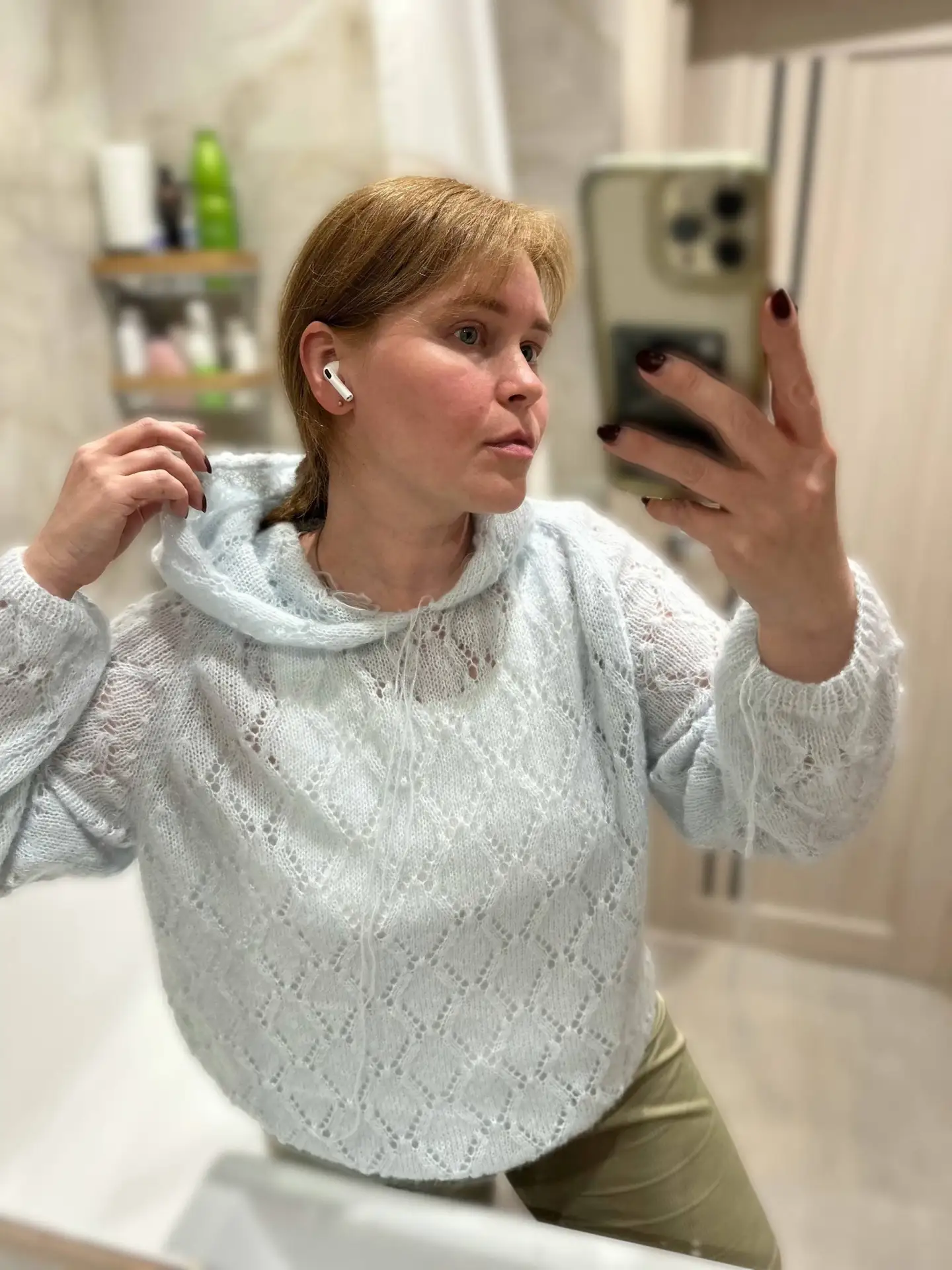 Вспушенные ажуры🤩
Или мой летний худи. 
Хотелось именно ажурное из легкой воздушной нити с деликатн