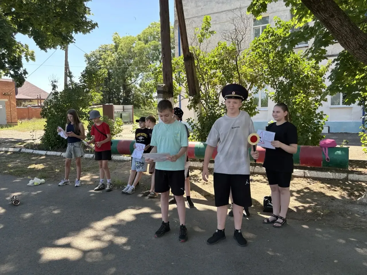 🚦 День ПДД: учимся правилам играя