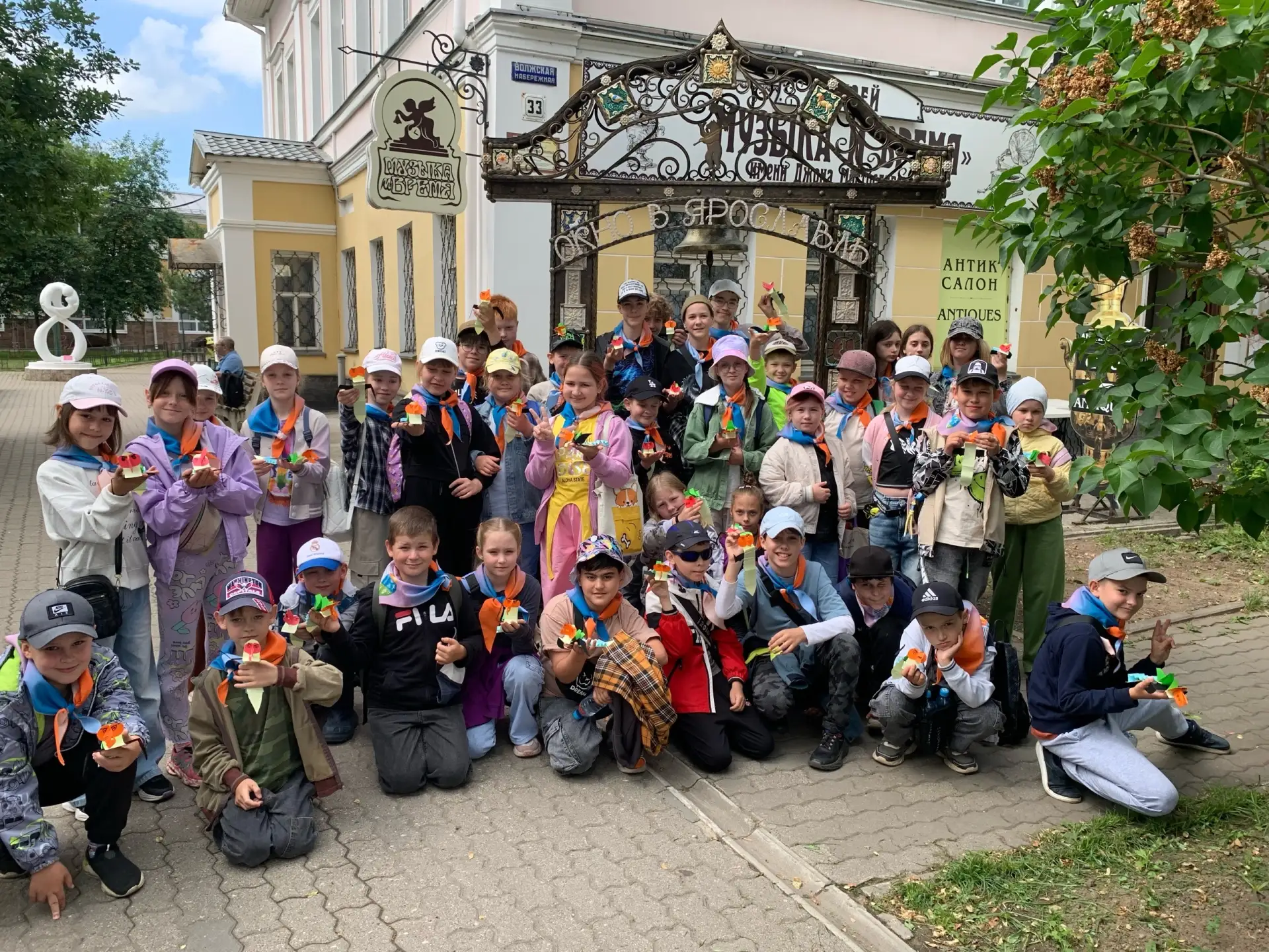🙈Мы обманули погоду🙈

Синоптики обещали нам дождливый прохладный летний день, но нашим ребятам пок
