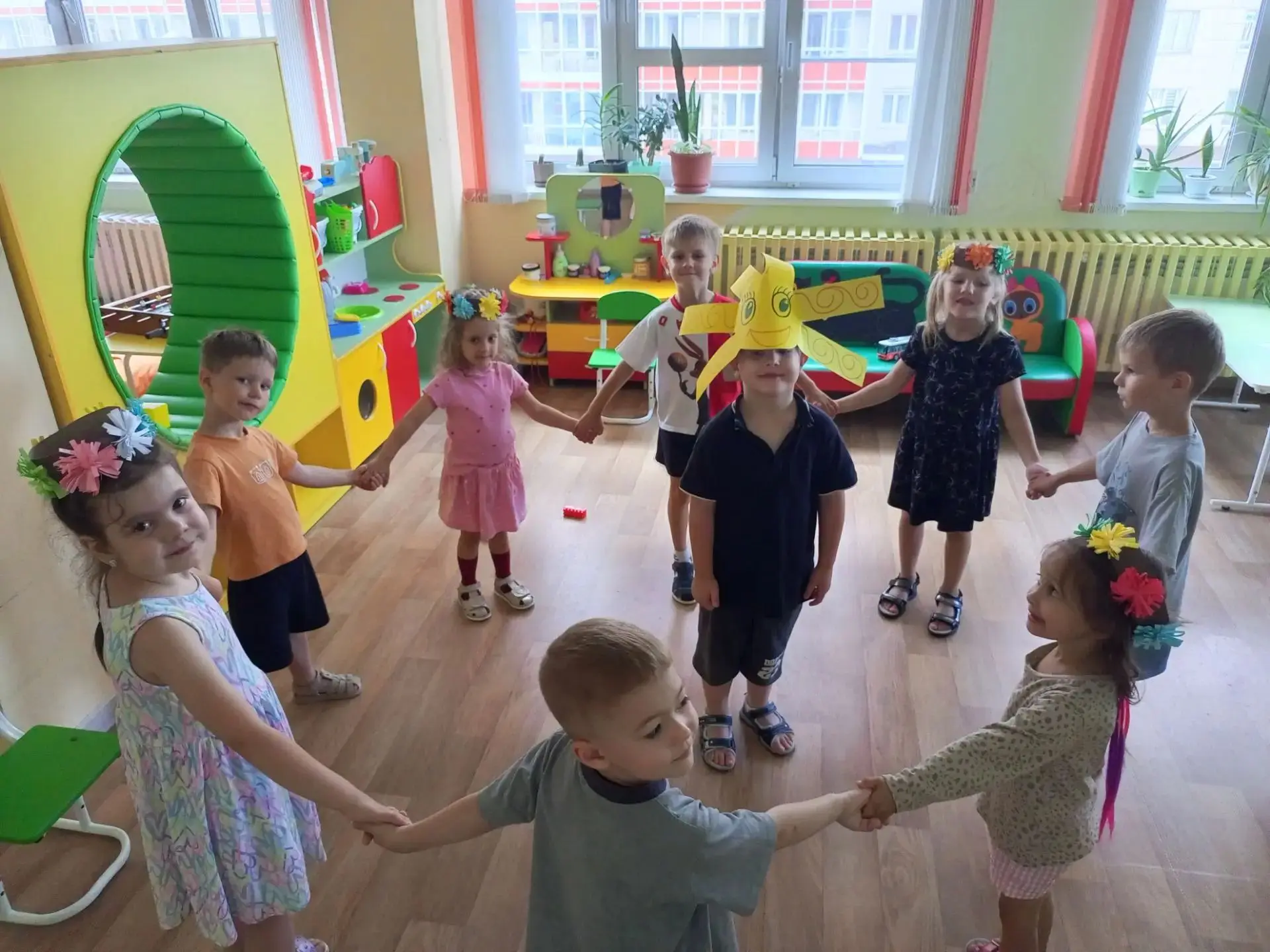 В группе "Зебрята" состоялся замечательный праздник Ивана Купалы. Дети с удовольствием пели песни и 