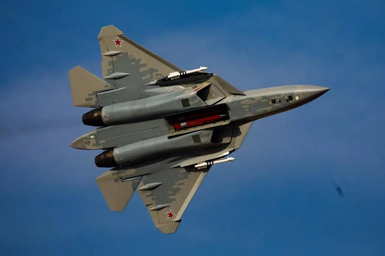 ✈️ Рособоронэкспорт представил новую ракету для экспортной версии Су-57Э