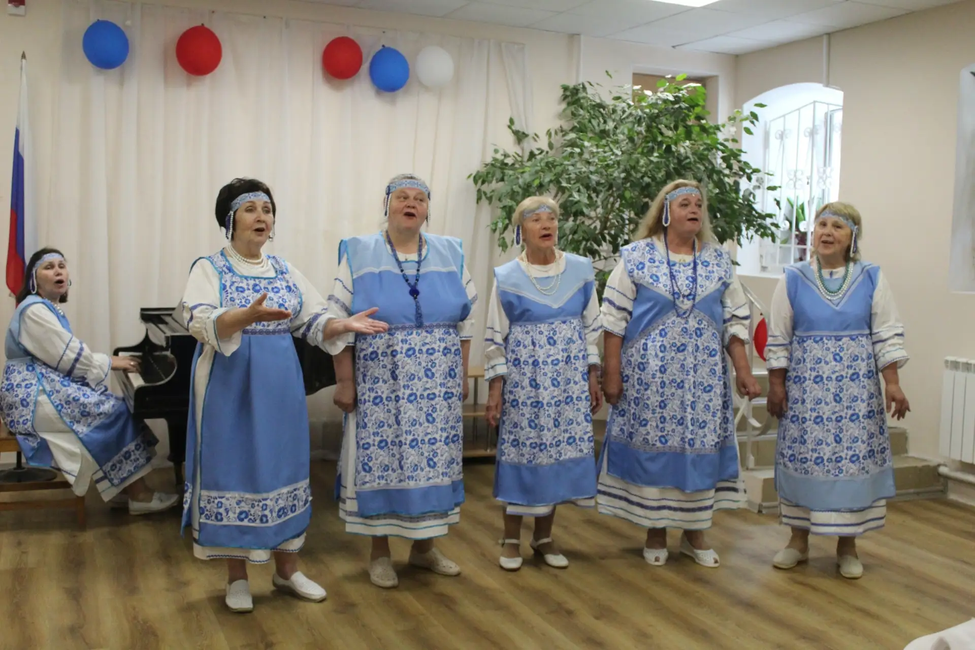 В @ (Комплексном центре социального обслуживания населения Центрального района) состоял...