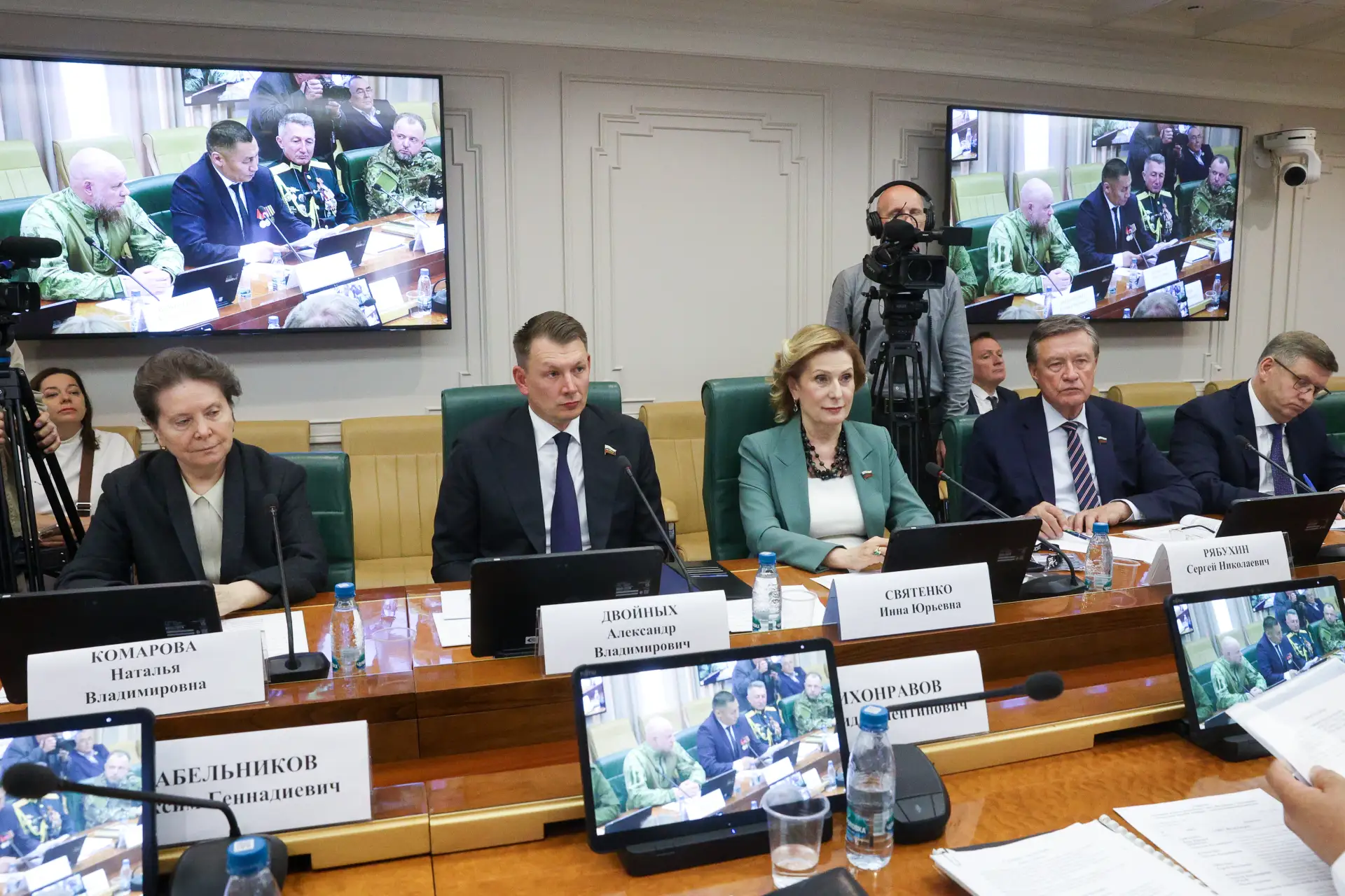В рамках третьего Форума тружеников села в Совете Федерации состоялась встреча с участниками специал