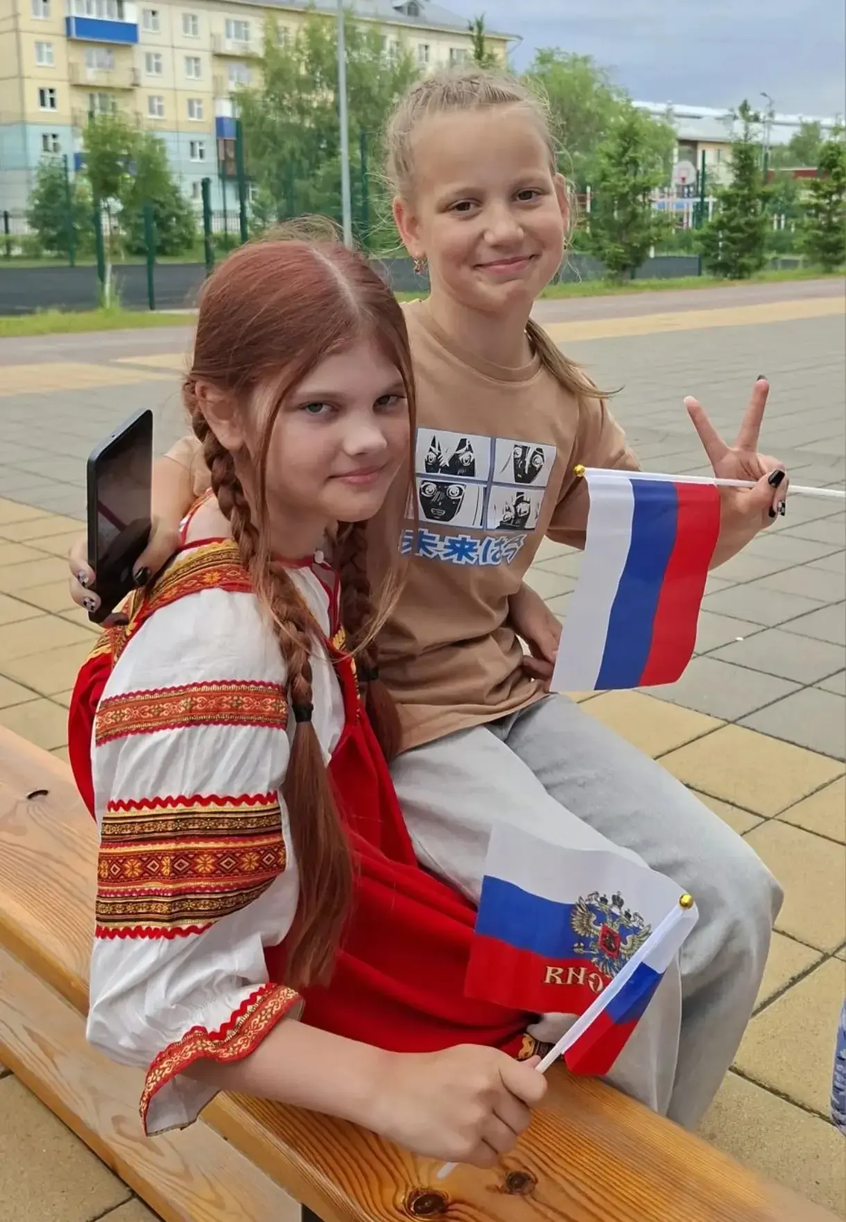 🎉 День России в Гурьевском округе: праздник единства и творчества! 🇷🇺

Сегодня, 12 июня, в детски