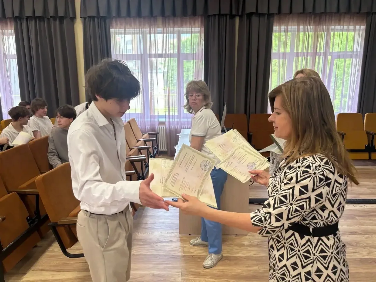 🎓 Закончилось обучение в рамках проекта «Профессиональное обучение без границ».  📚 Обучающиеся ИТ 10