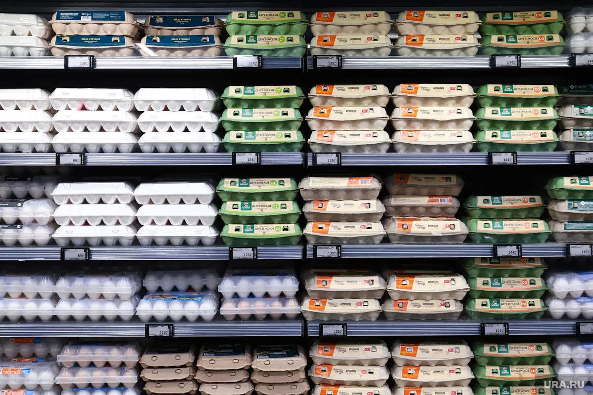Топ-5 продуктов, подорожавших на Ямале с начала года  Абсолютный лидер — куриные яйца. Они прибавили