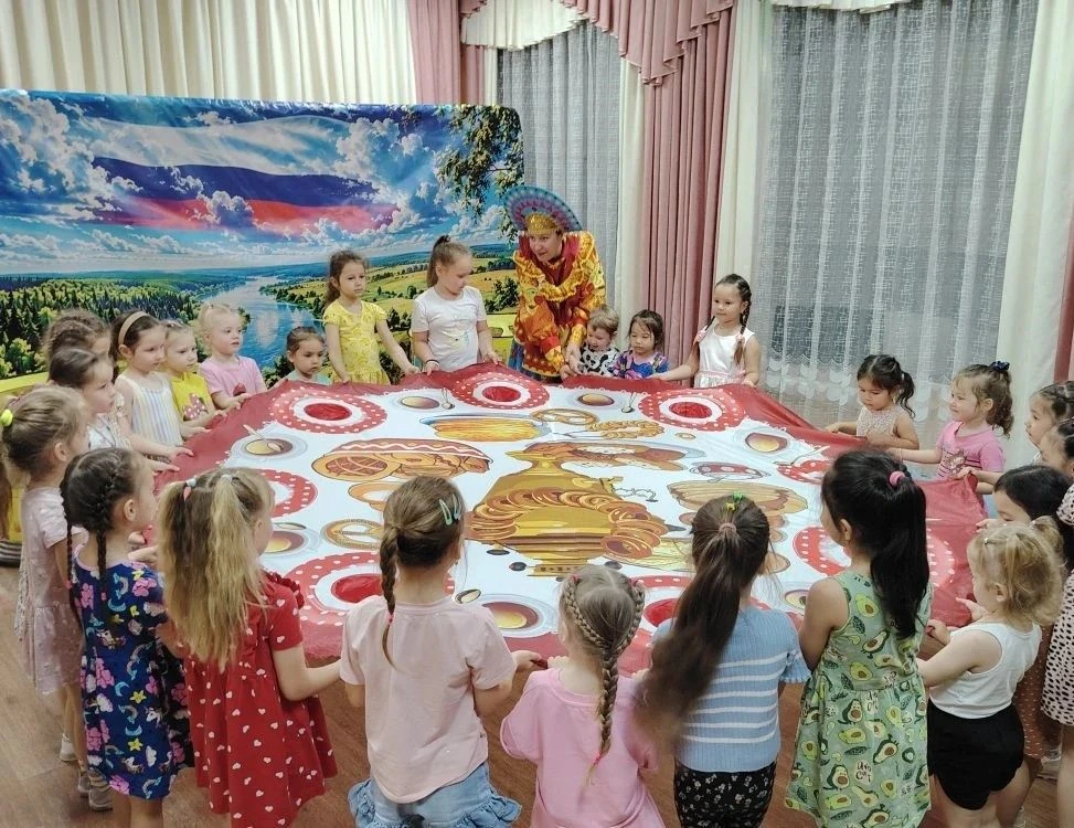 В рамках Года дошкольного работника и в преддверии Дня России в нашем детском саду прошла незабываем