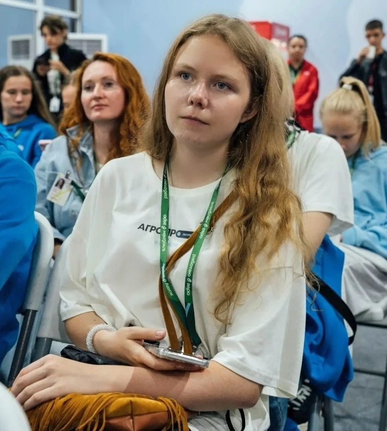 Студентка 3-го курса Бобровского аграрно-индустриального колледжа им. М. Ф. Тимашовой, ...