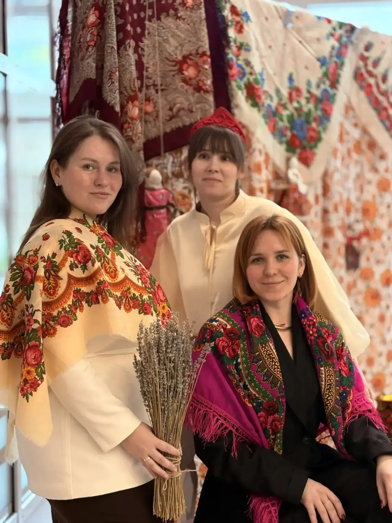 Сегодня в Школе русской культуры прошел яркий фестиваль "Воспитание"! 🌟  Педагоги школ города окунул