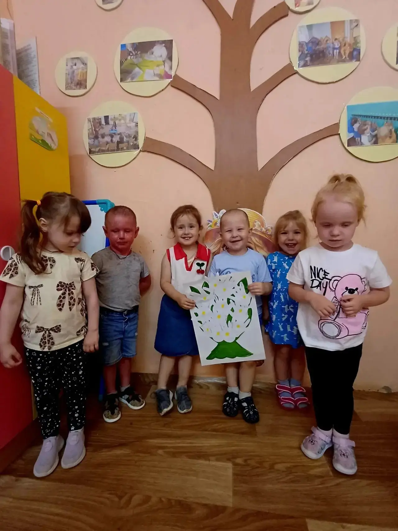 ✨Сегодня в нашей группе раннего возраста прошла настоящая творческая магия✨
🌸В рамках тематической 