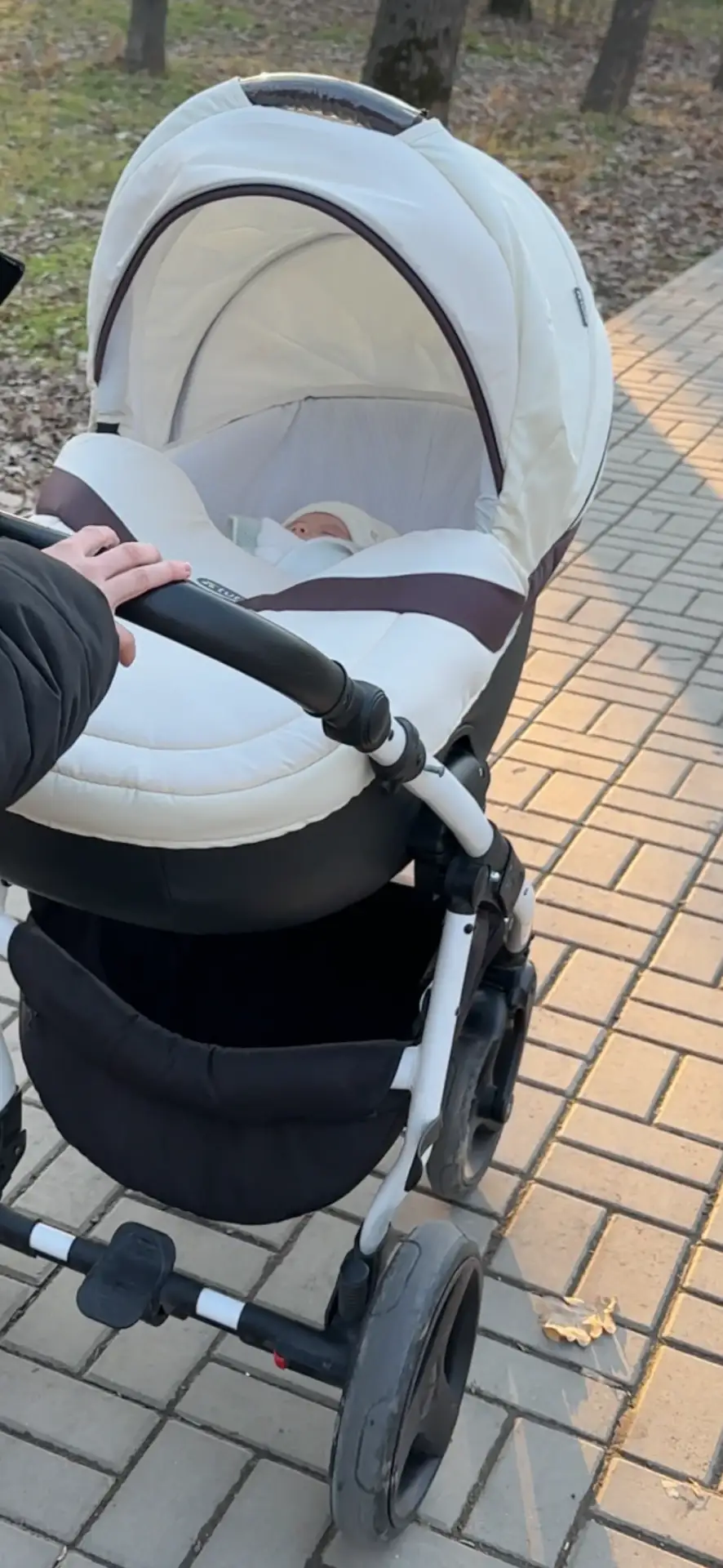 Продается коляска 2 в 1