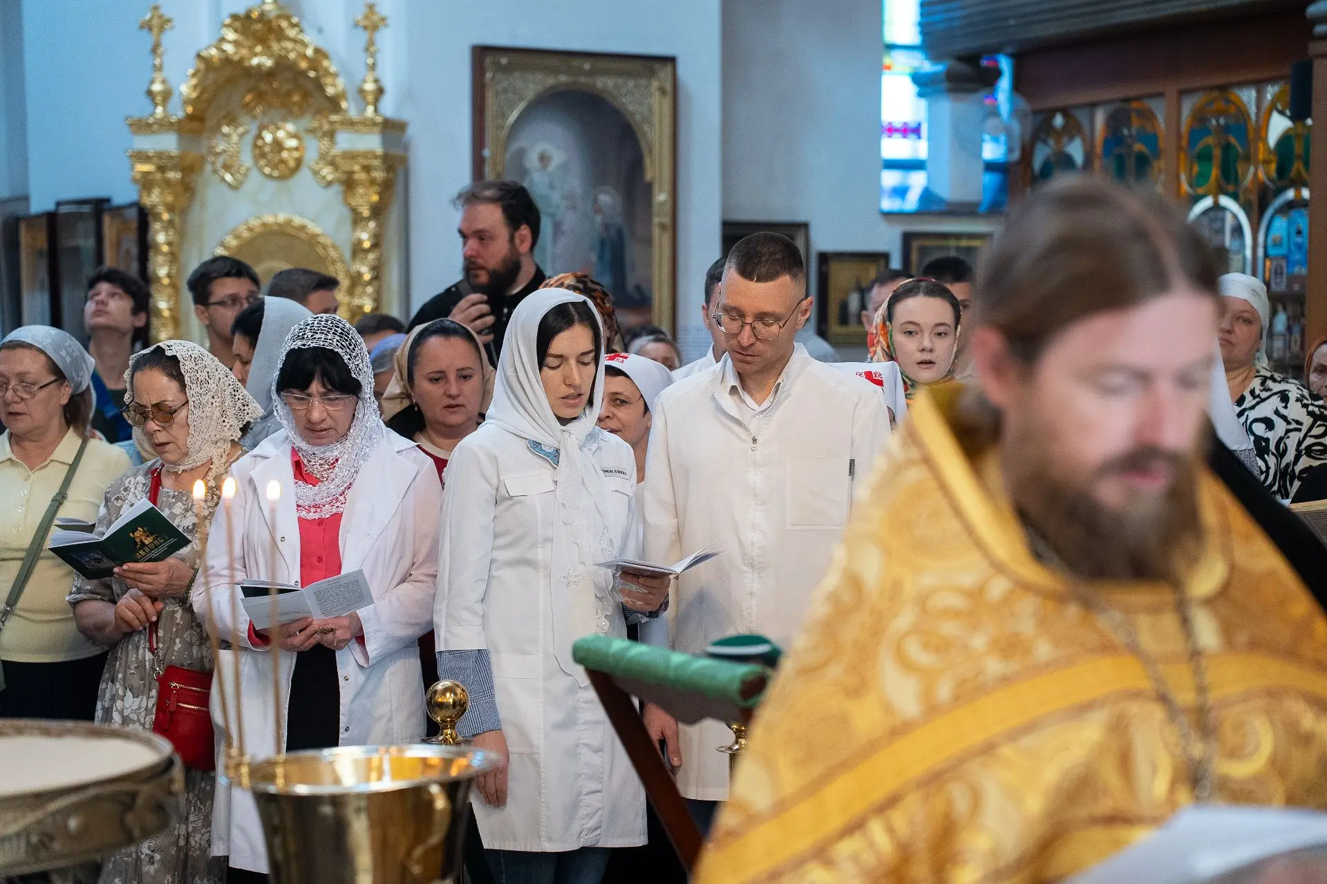 🕯 Больше чем традиция: в Медицинском институте освятили белые халаты.
 
Мероприятие состоялось в Св