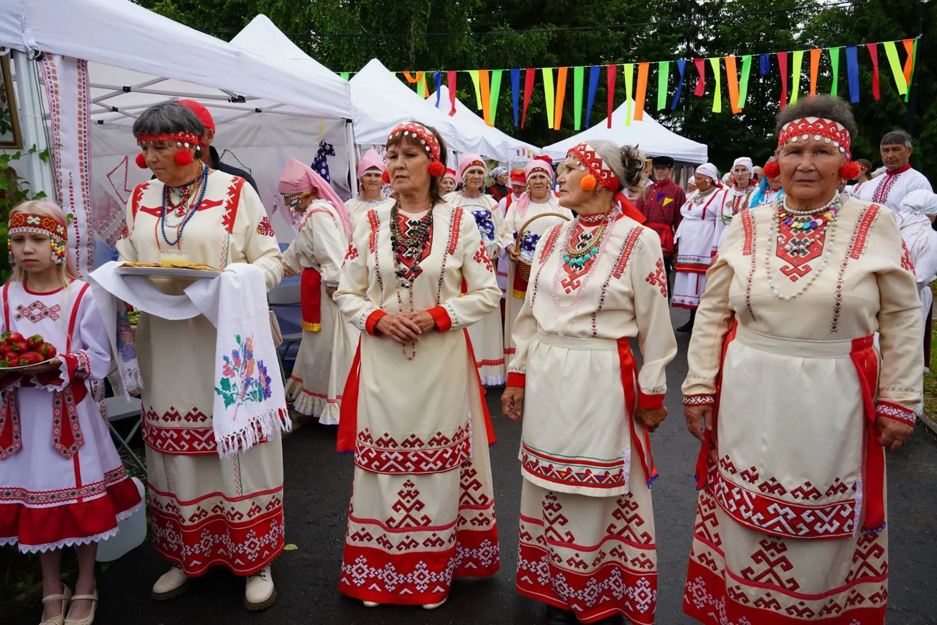 Праздник песни, труда и спорта «Акатуй» отметили в Мариинско-Посадском округе. 

Руководитель Минпро