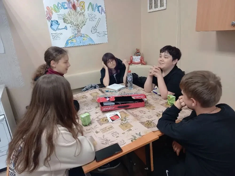 Сегодня  4 июня команда лагеря труда и отдыха "Молодёжная лига" оказали посильную помощ...