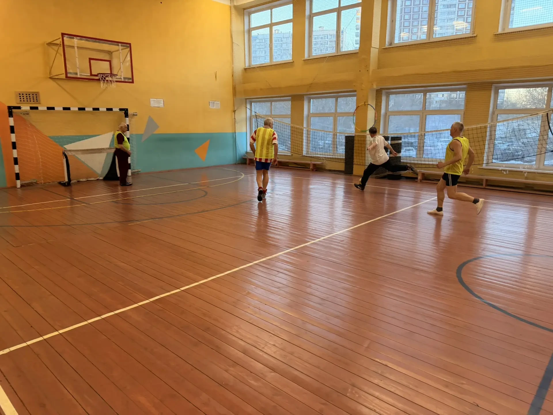 ⚽ 6:0 — это не возраст, это мастерство!  В спортивном зале здания 3 футбольный сезон в рамках «Моско