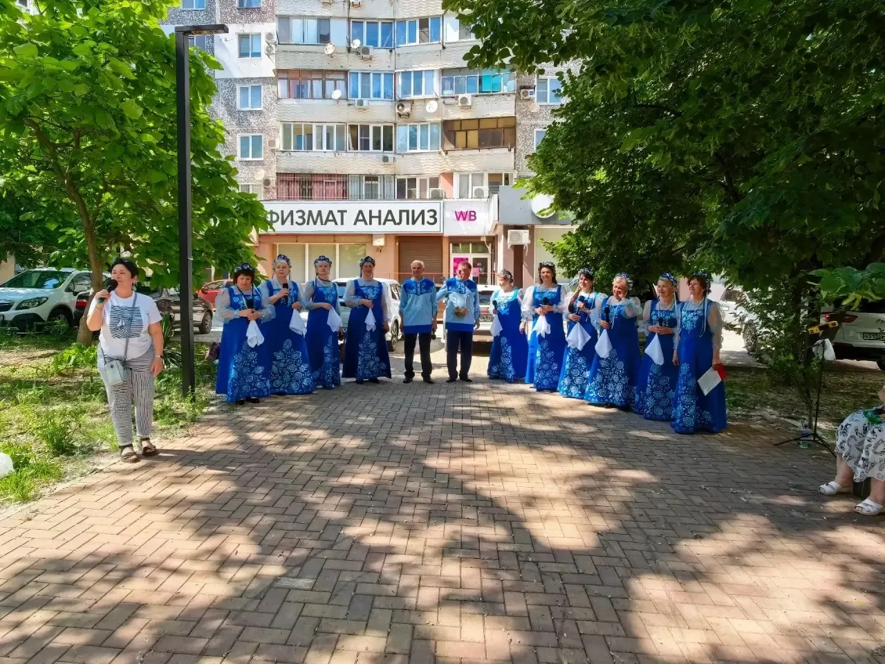 🇷🇺 В ТОС "Бухта радости" прошло яркое и запоминающееся мероприятие ко Дню России.

🎶 Взрослые гос