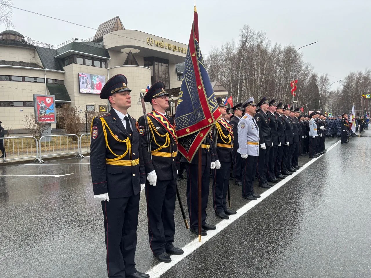 Ханты-Мансийск встречает День Победы!  📸 Ханты-Мансийск | Онлайн