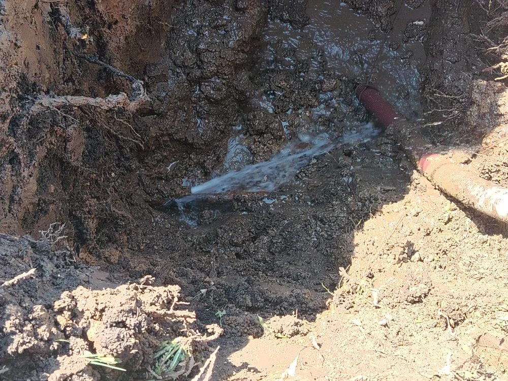 Когда в домах пропадает вода, это нарушает привычный уклад жизни и доставляет жителям н...